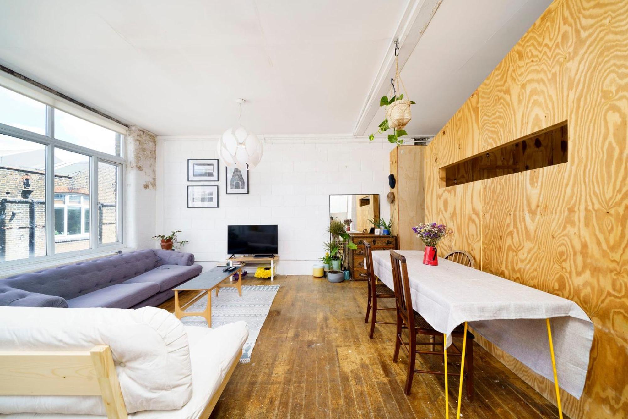 Appartamento Artsy 1br Studio Flat In Hackney Londra